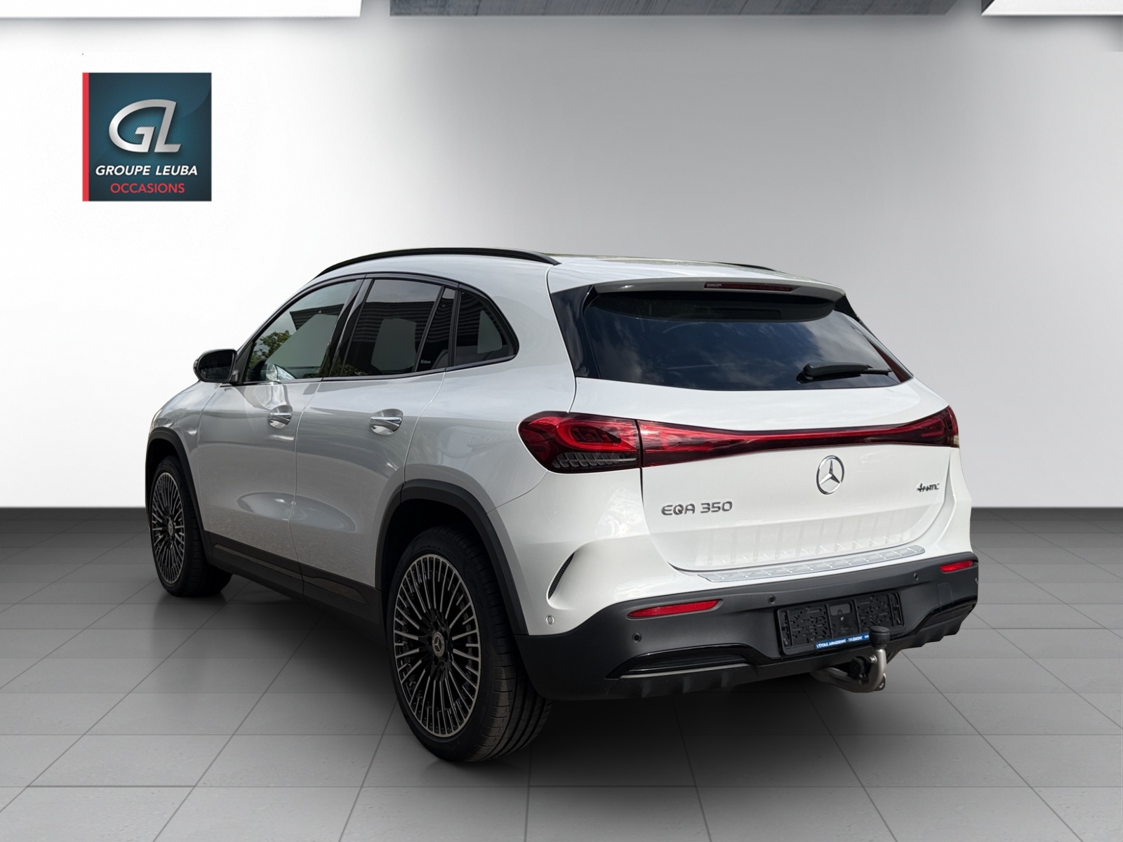 MERCEDES-BENZ EQA 350 4M Swiss Star AMG-showroom-element-3