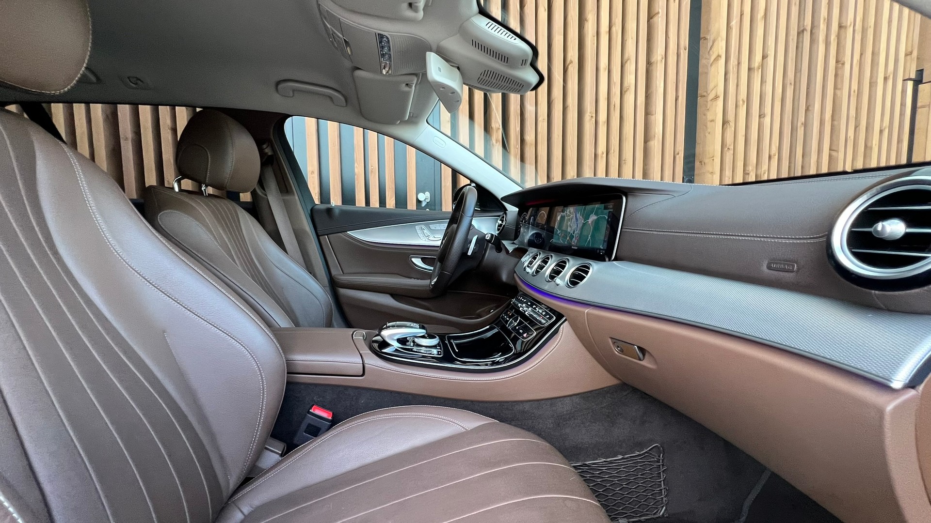 MERCEDES-BENZ E 220 d SWISS STAR AVANTGARDE 4MATIC 9G-TRONIC l 194 PS-image-23