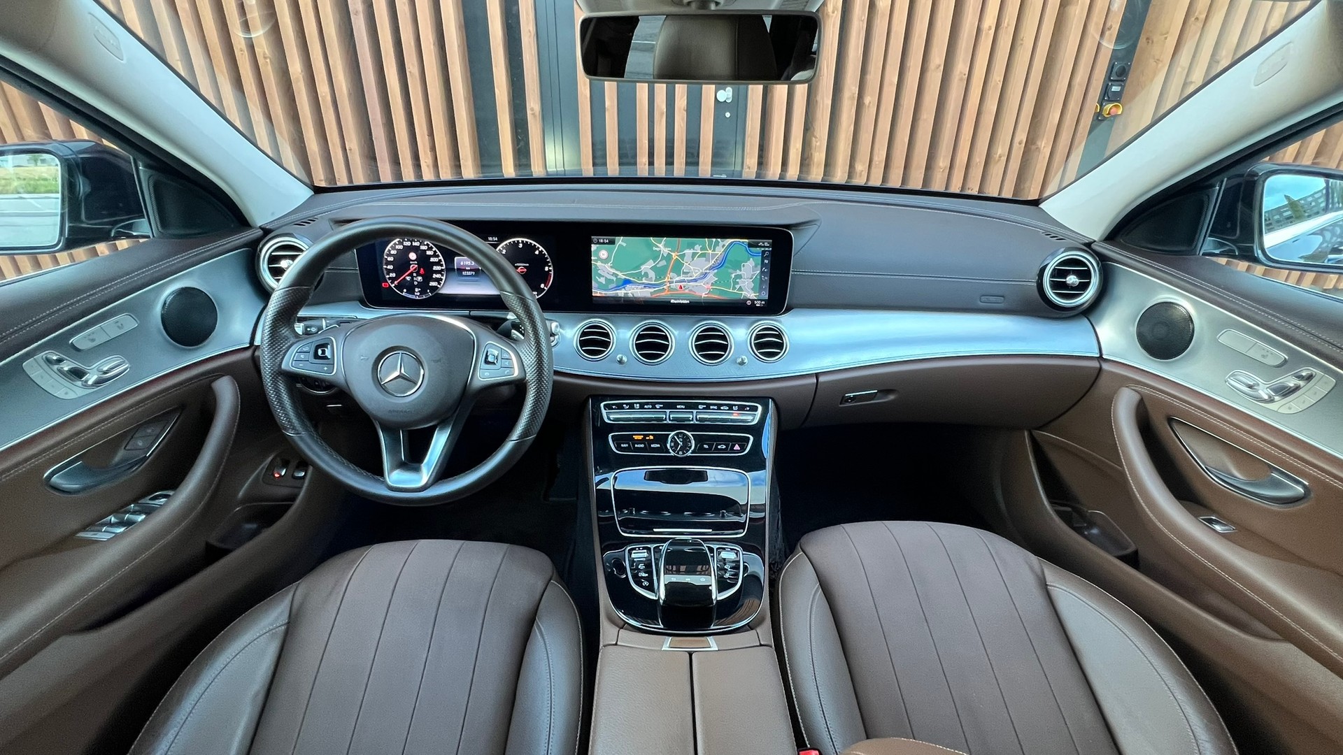 MERCEDES-BENZ E 220 d SWISS STAR AVANTGARDE 4MATIC 9G-TRONIC l 194 PS-image-20