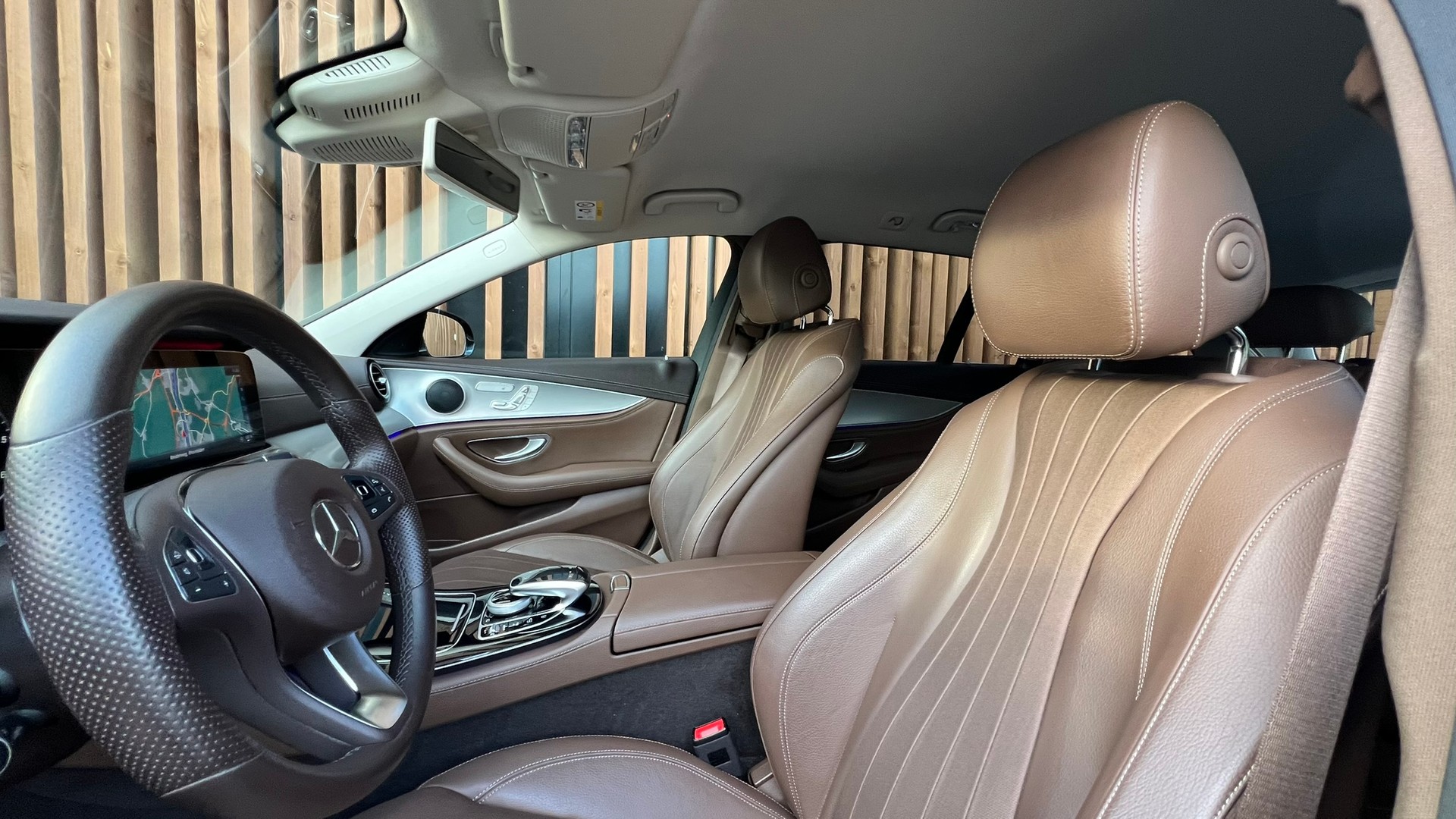MERCEDES-BENZ E 220 d SWISS STAR AVANTGARDE 4MATIC 9G-TRONIC l 194 PS-image-24