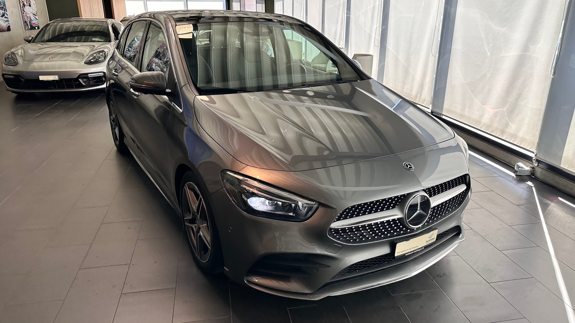 MERCEDES-BENZ B 220 AMG Line 4matic-image-27