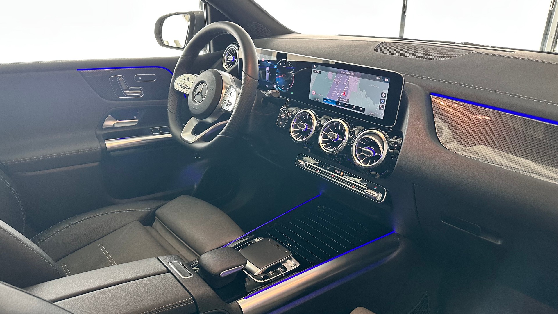 MERCEDES-BENZ B 220 AMG Line 4matic-image-2