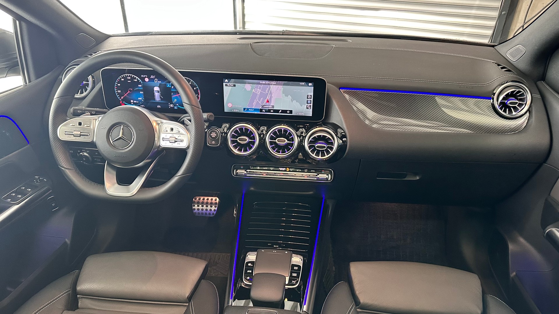 MERCEDES-BENZ B 220 AMG Line 4matic-image-5