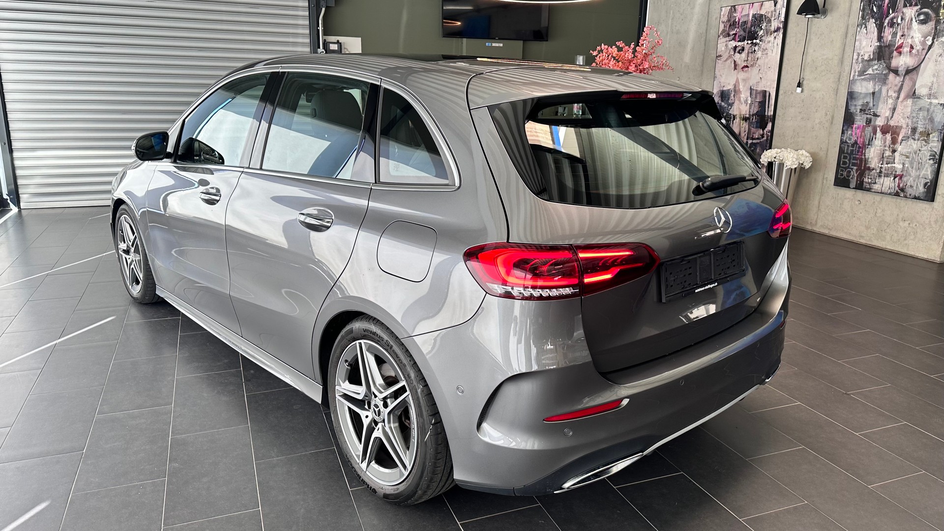 MERCEDES-BENZ B 220 AMG Line 4matic-image-10