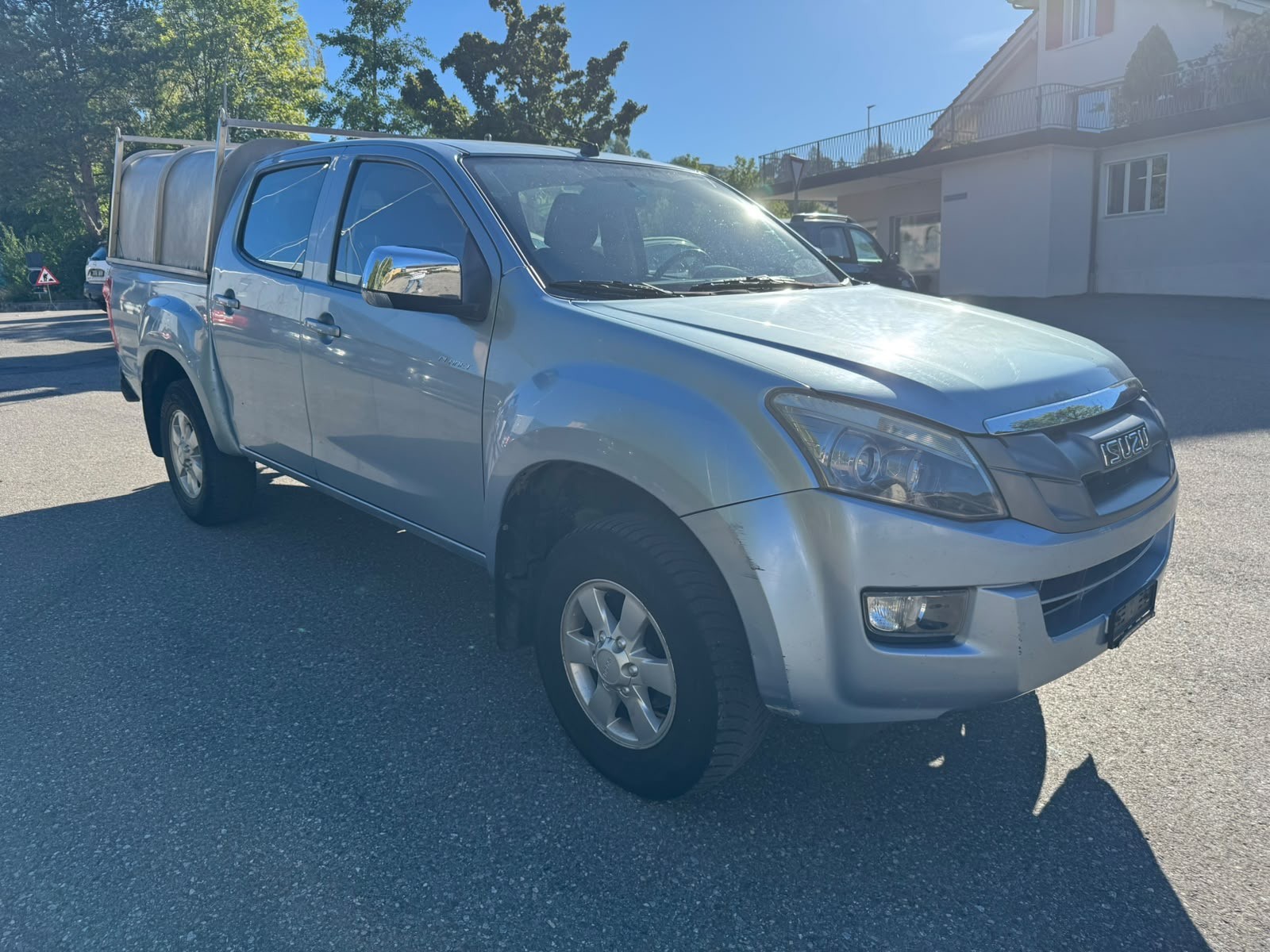 ISUZU D-MAX 2.5 Crew Cab Planet 4x4-image-2