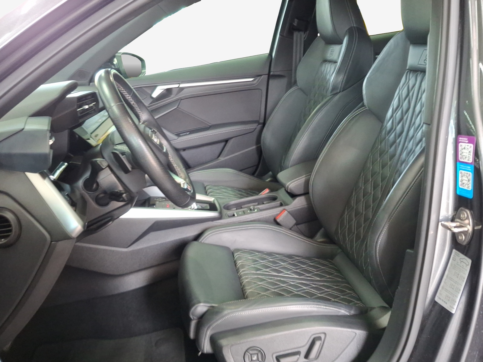 AUDI A3 Sportback 40 TFSI S line quattro S-tronic-image-7