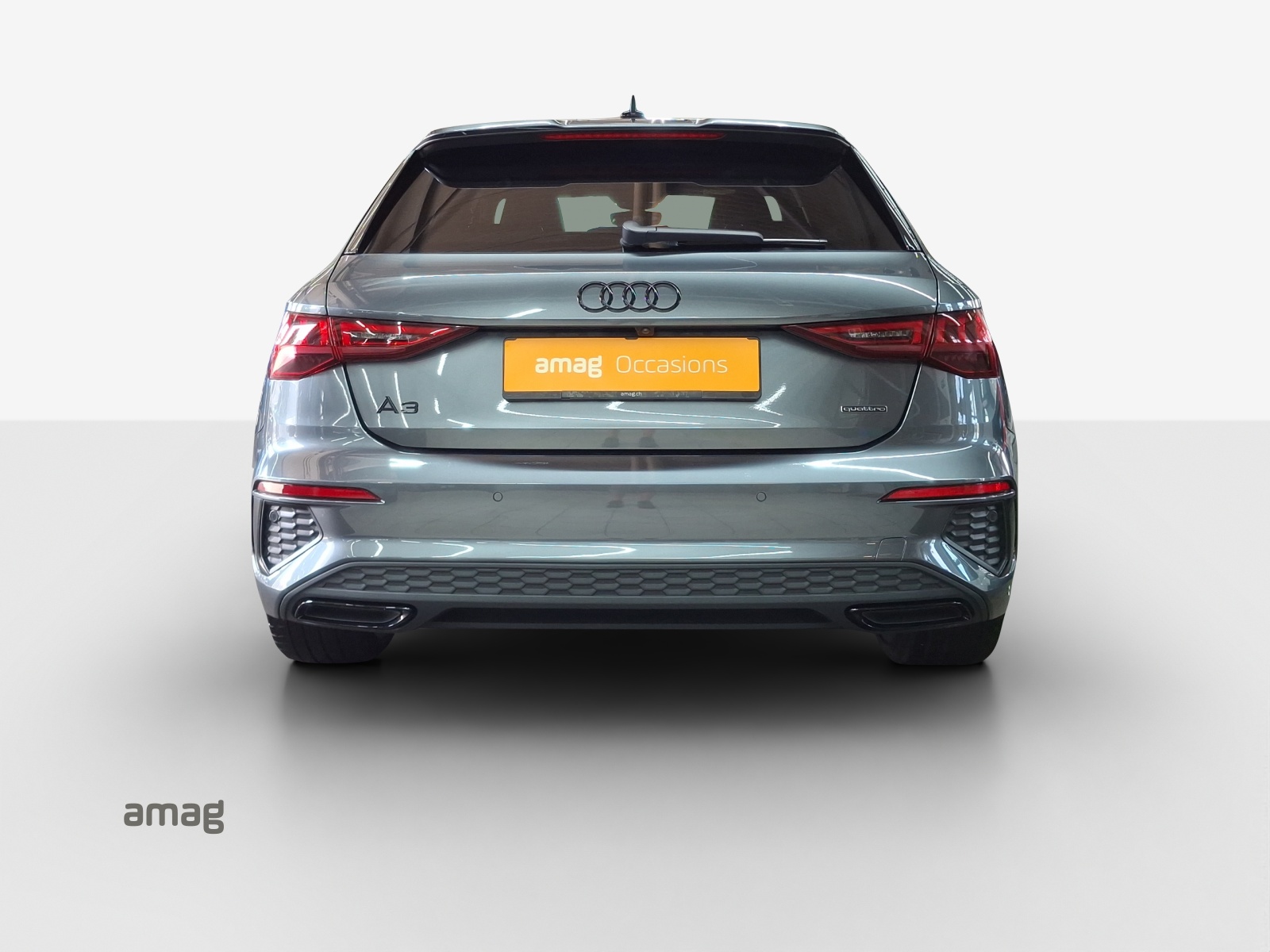 AUDI A3 Sportback 40 TFSI S line quattro S-tronic-image-3