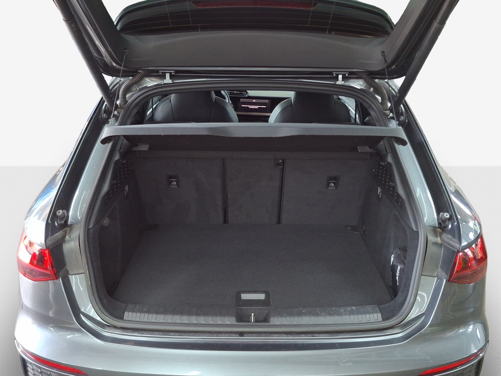 AUDI A3 Sportback 40 TFSI S line quattro S-tronic-image-12