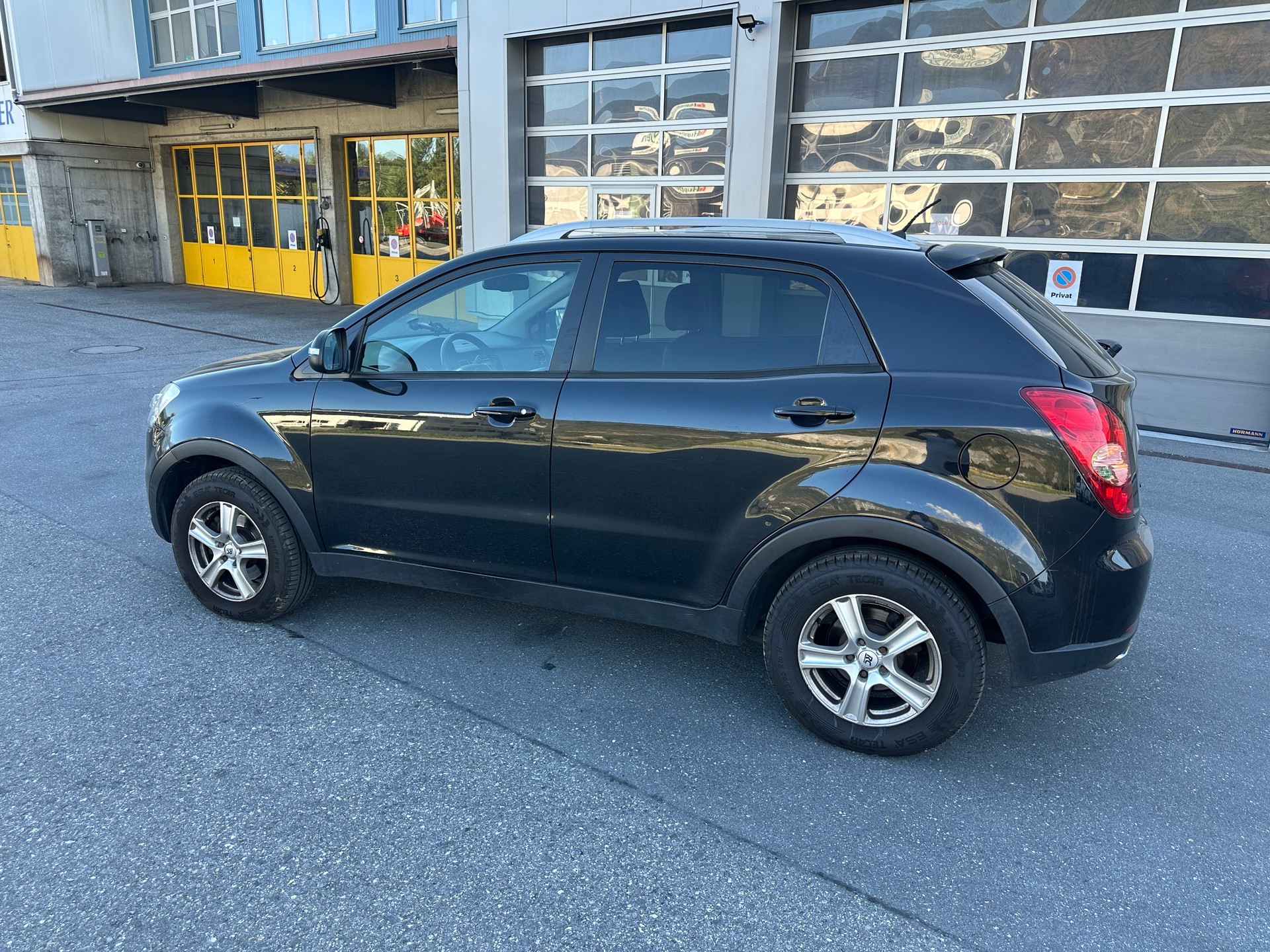KGM-SsangYong Korando 2.0 e-XDI Quartz 4WD Automatic-image-5