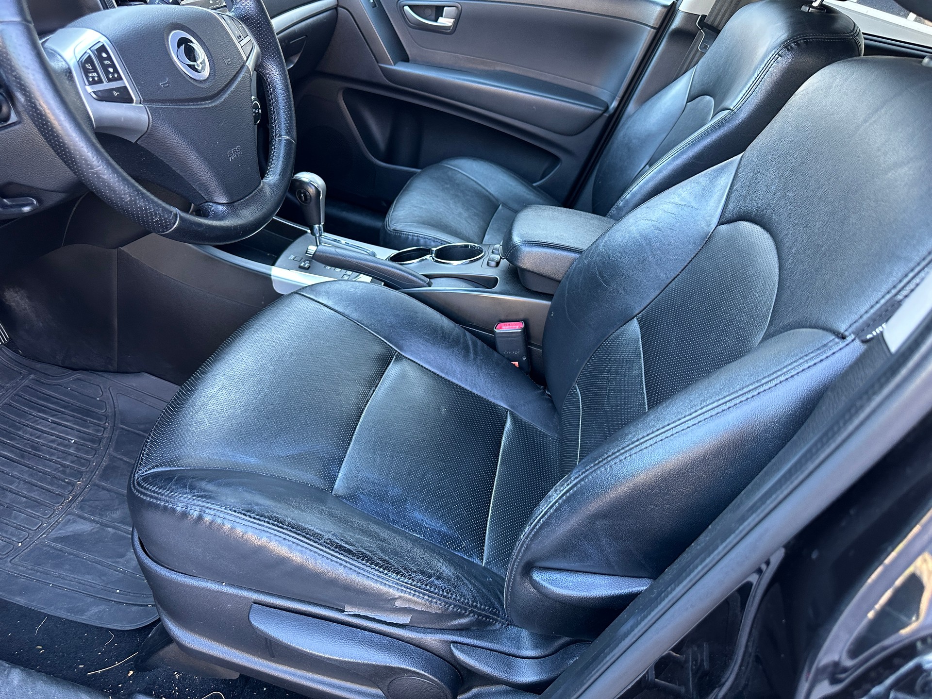 KGM-SsangYong Korando 2.0 e-XDI Quartz 4WD Automatic-image-3