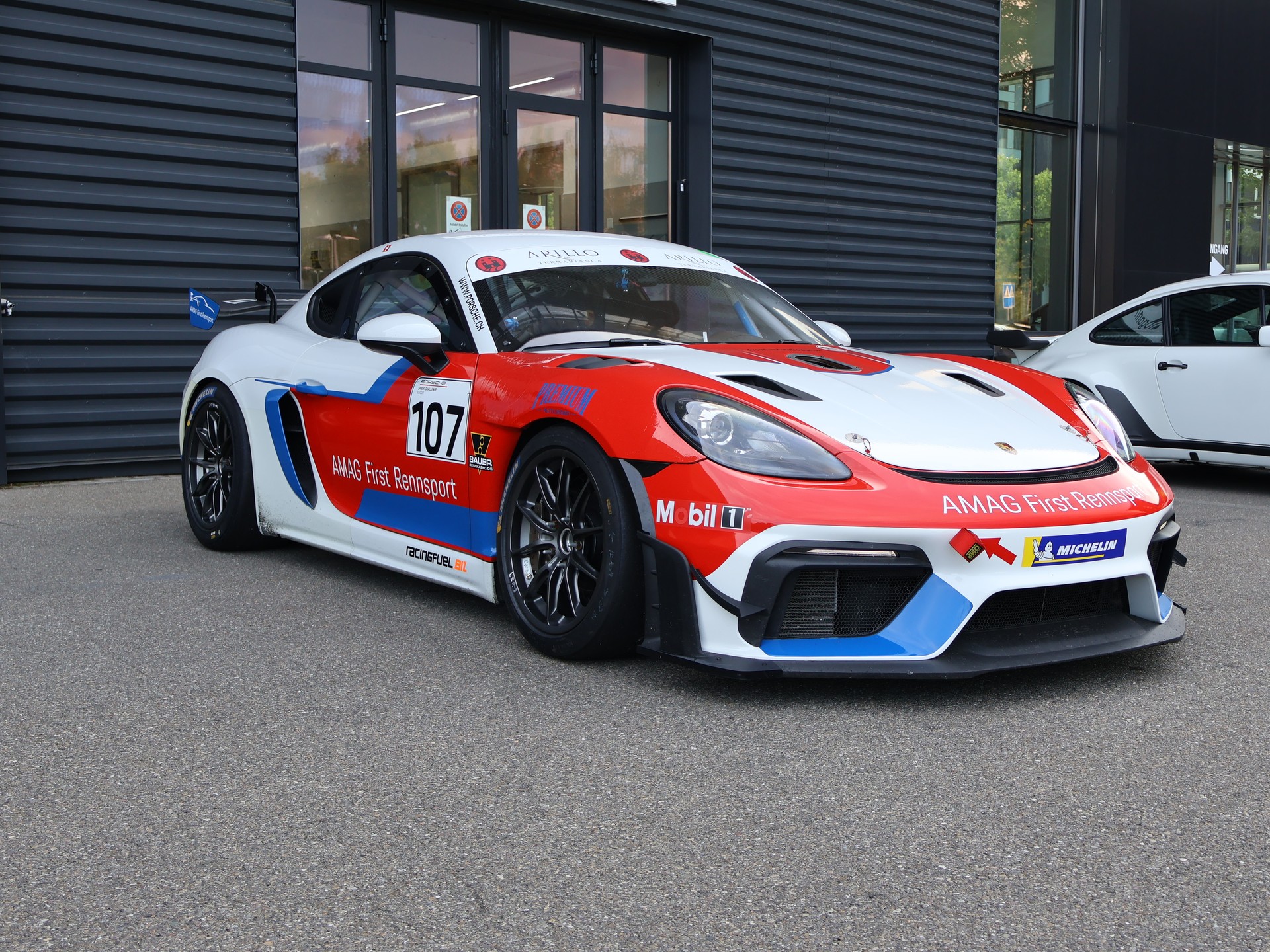 PORSCHE GT4 RS Clubsport-image-1