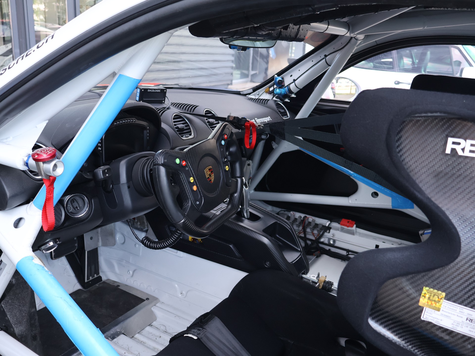 PORSCHE GT4 RS Clubsport-image-5