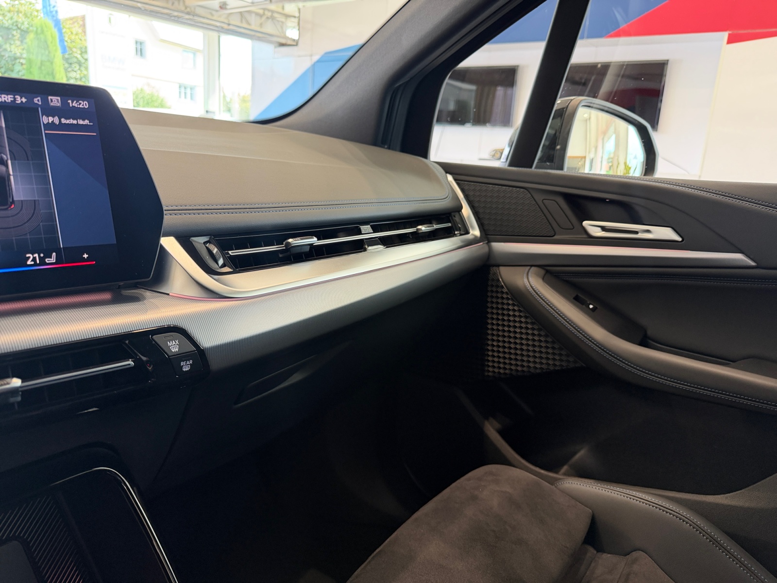 BMW 218d Active Tourer M Sport DKG-image-16