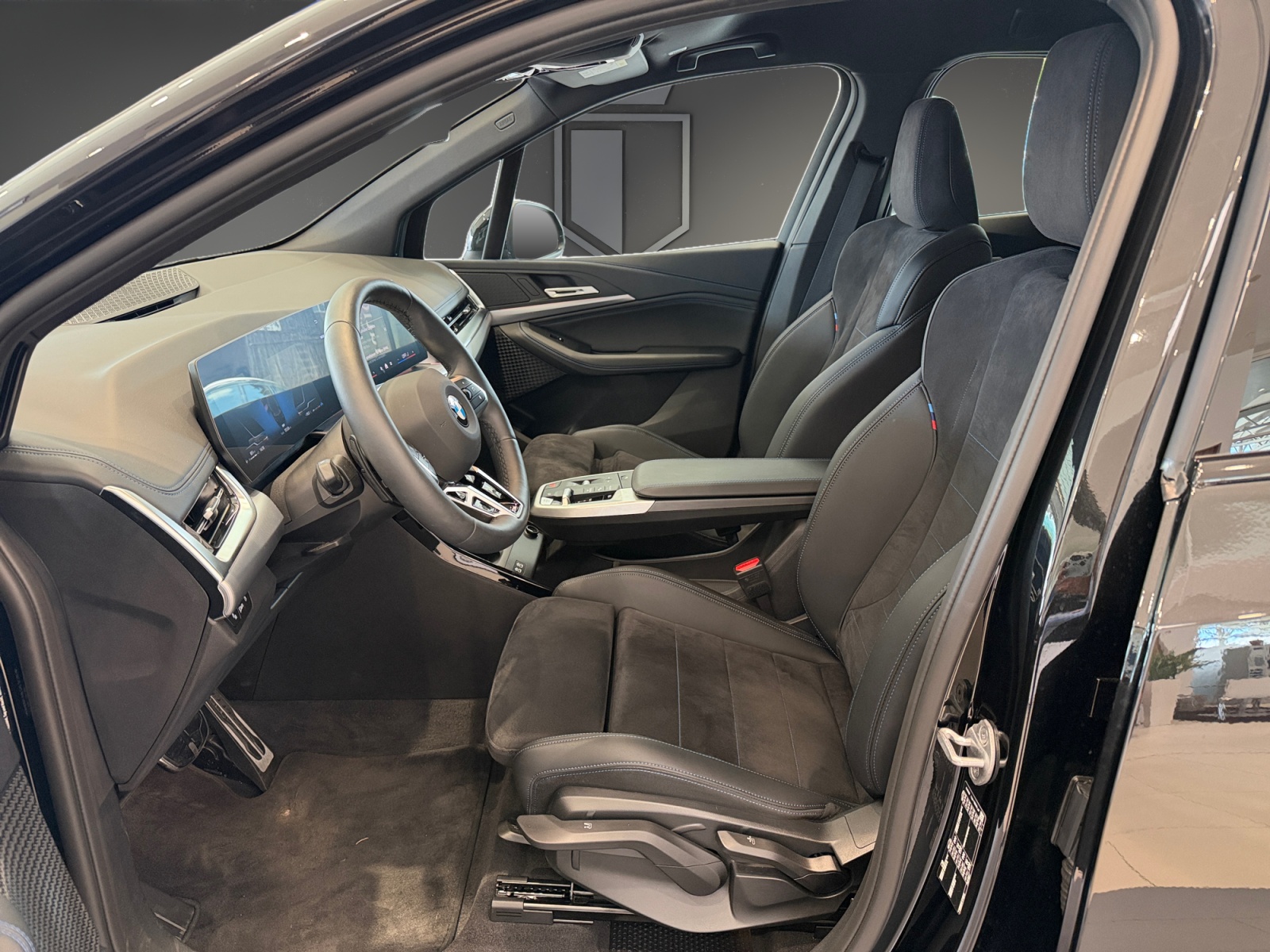 BMW 218d Active Tourer M Sport DKG-image-9