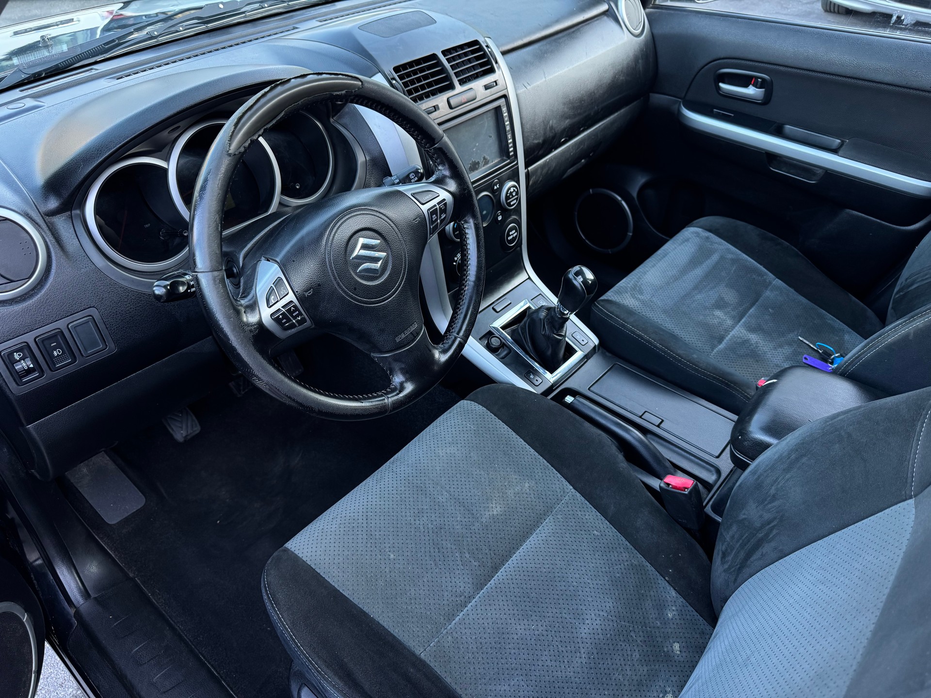 SUZUKI Grand Vitara 2.4 16V GL Top-image-10