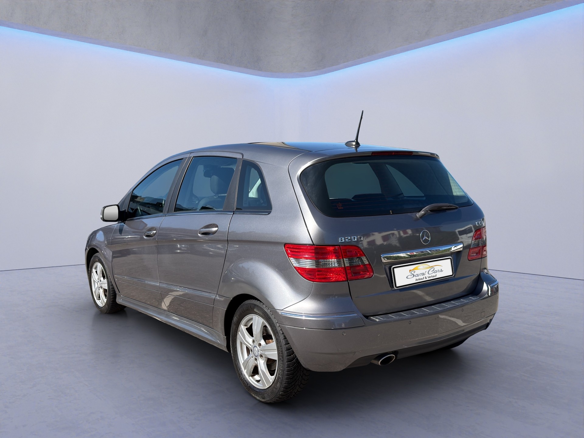 MERCEDES-BENZ B 200 7G-DCT-image-3