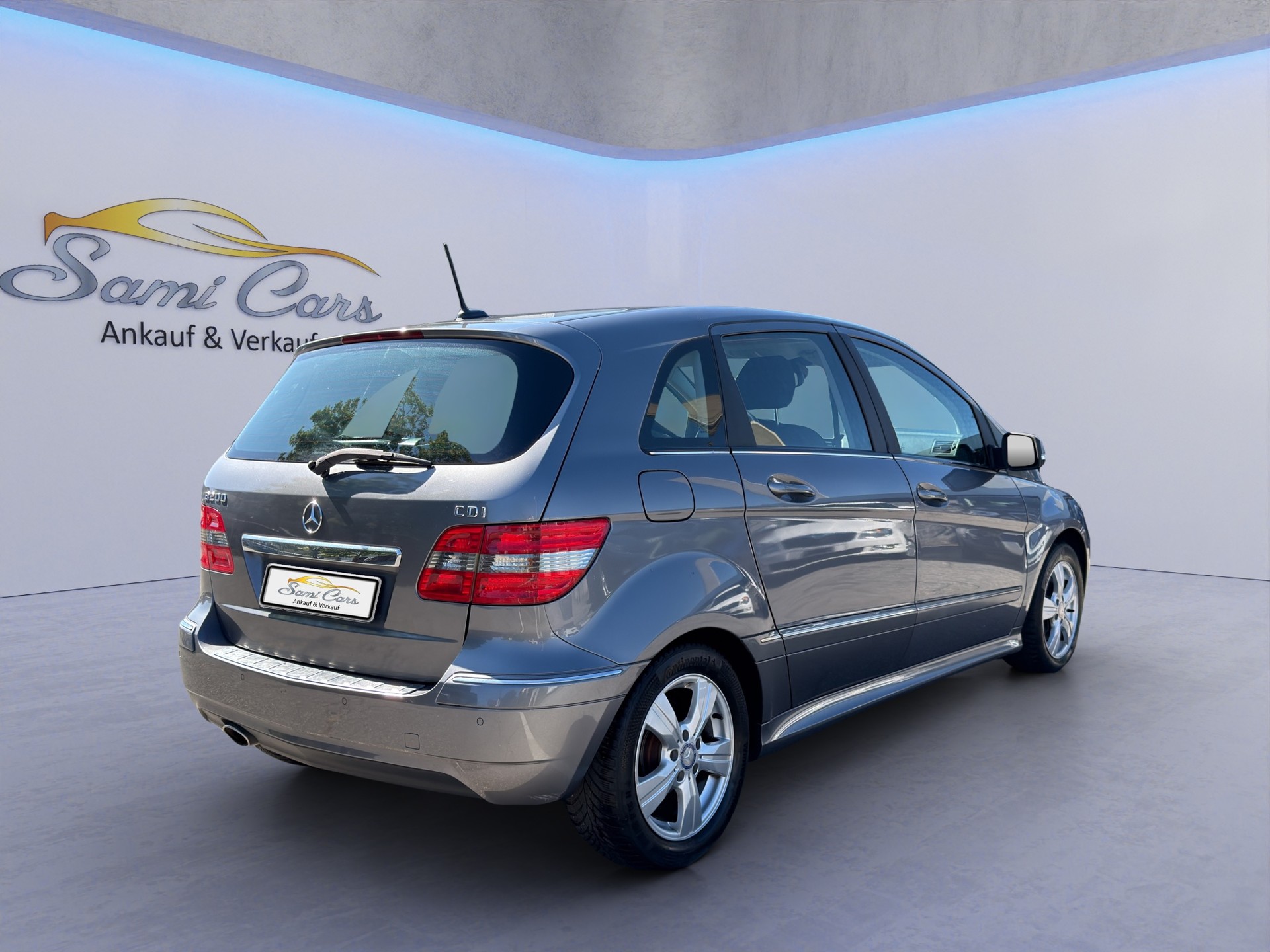 MERCEDES-BENZ B 200 7G-DCT-image-6