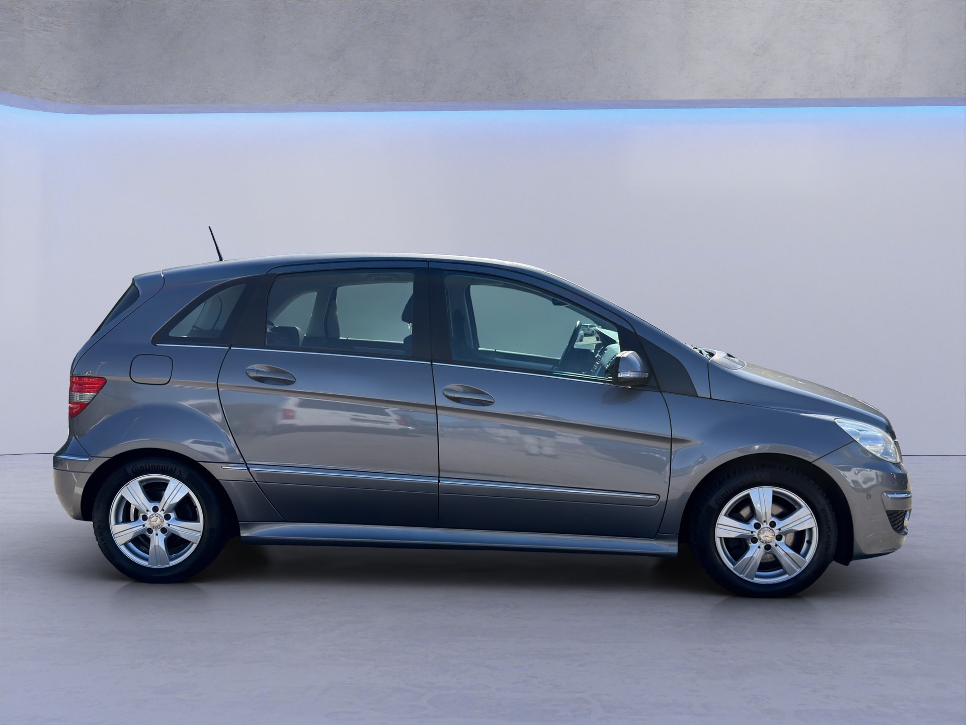 MERCEDES-BENZ B 200 7G-DCT-image-7