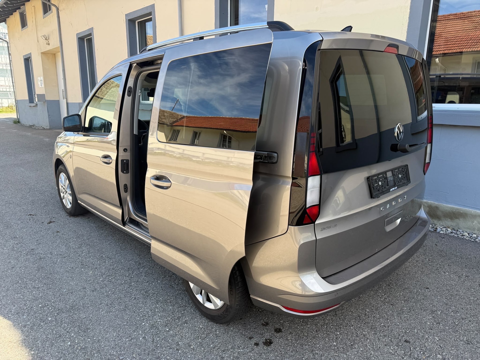 VW Caddy 1.5 TSI-image-6