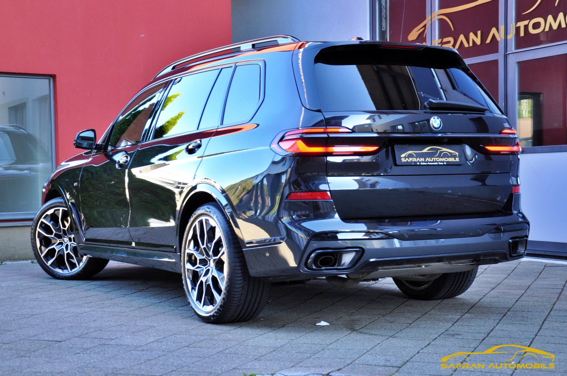 BMW X7 xDrive 48V 40d M Sport Pro Steptronic-image-4