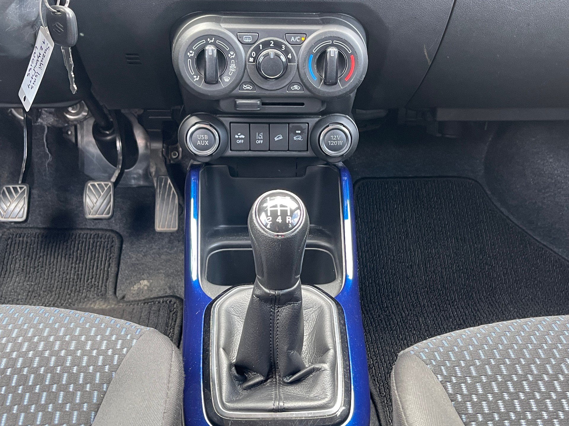 SUZUKI Ignis 1.2i Compact+ Hybrid 4x4-image-12