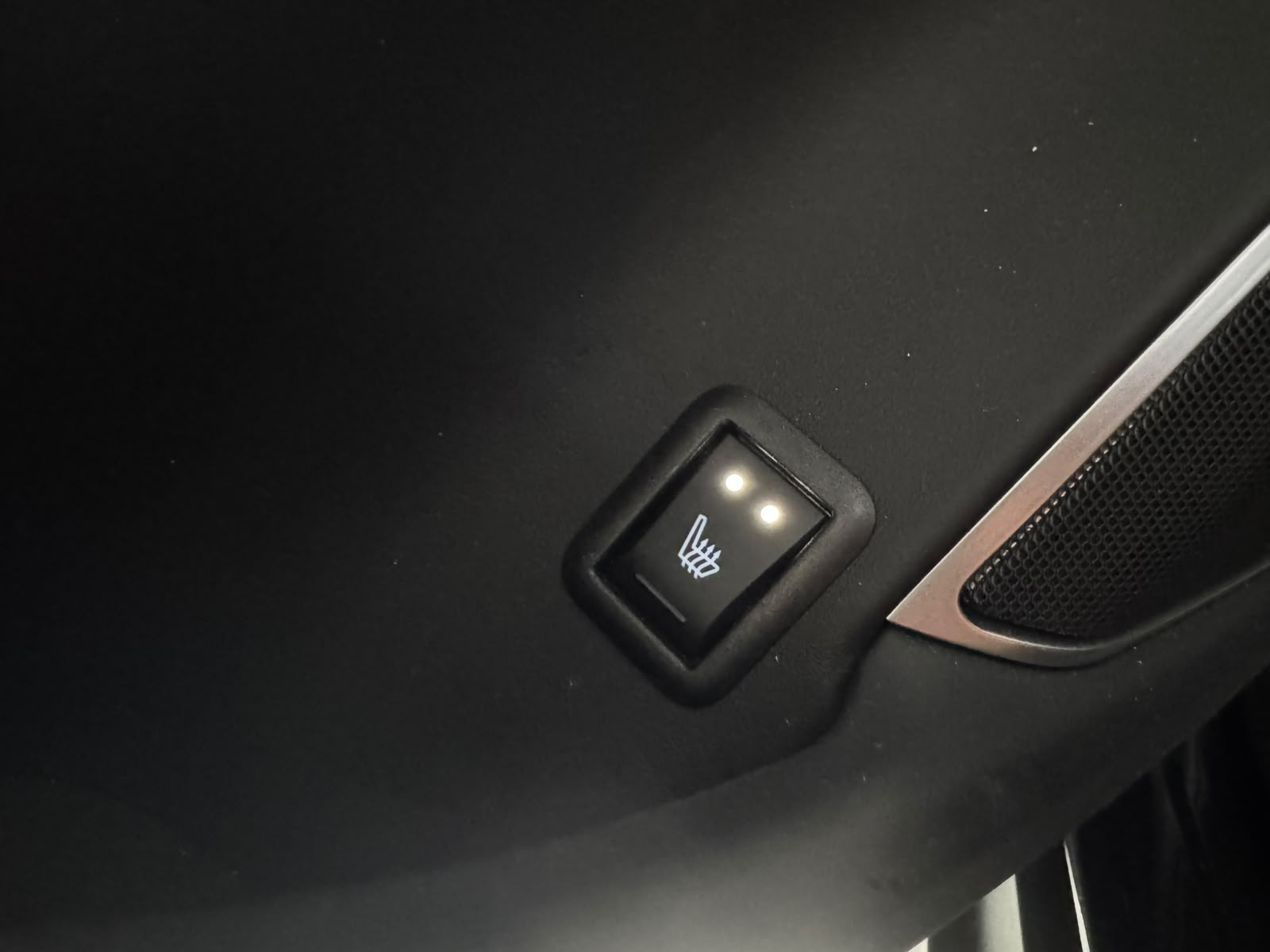 MASERATI Levante 3.8 V8 Trofeo Q4 Automatica (CH) Carbon Exterieur & Interieur-image-11