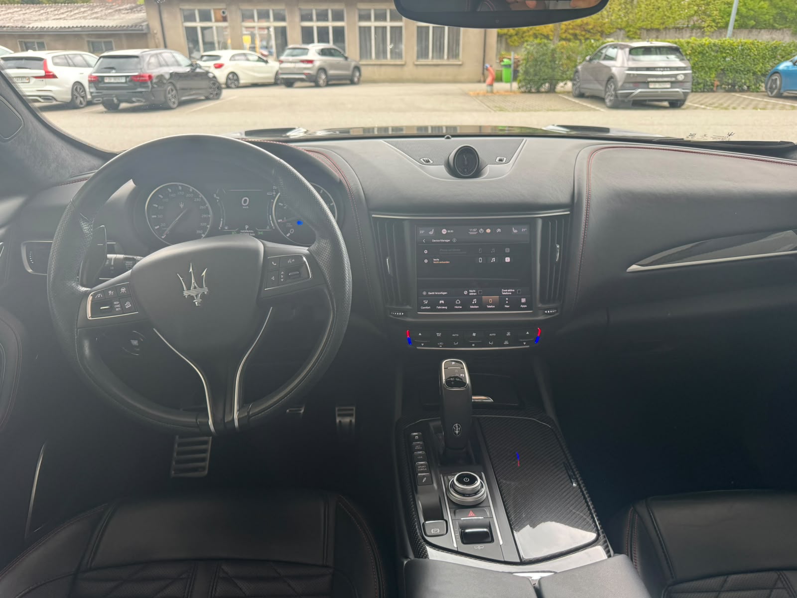 MASERATI Levante 3.8 V8 Trofeo Q4 Automatica (CH) Carbon Exterieur & Interieur-image-16