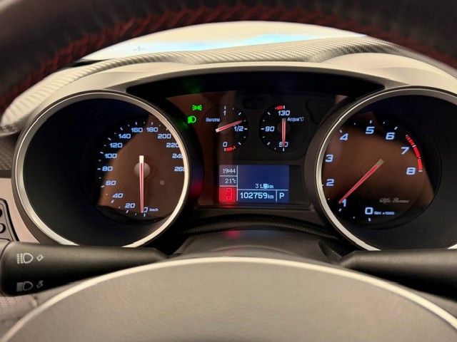 ALFA ROMEO Giulietta Veloce TBi-image-3