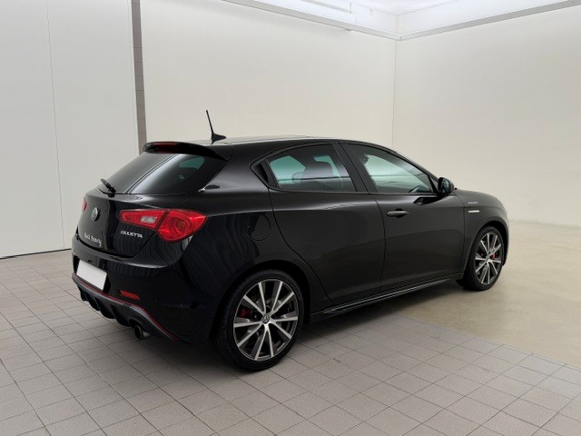 ALFA ROMEO Giulietta Veloce TBi-image-1