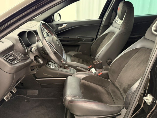 ALFA ROMEO Giulietta Veloce TBi-image-2