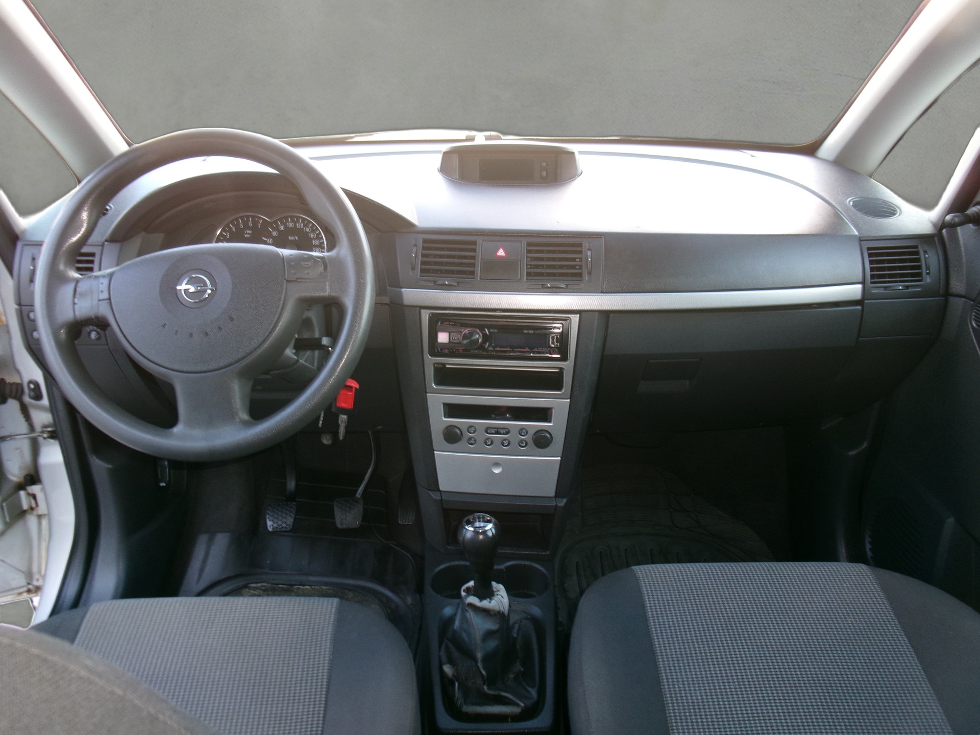 OPEL Meriva 1.4 TP (Essentia)-image-3