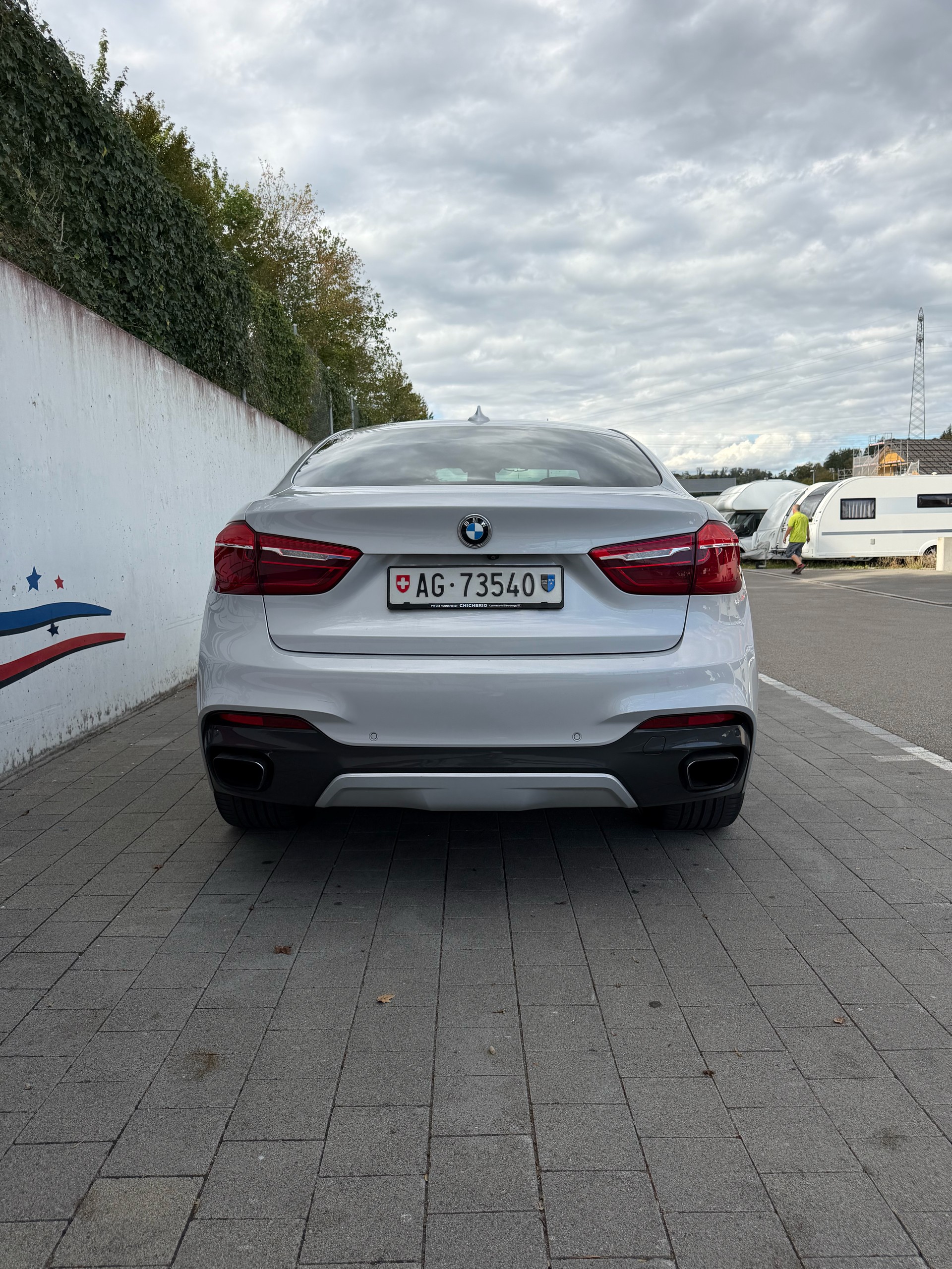 BMW 50i xDrive-image-3