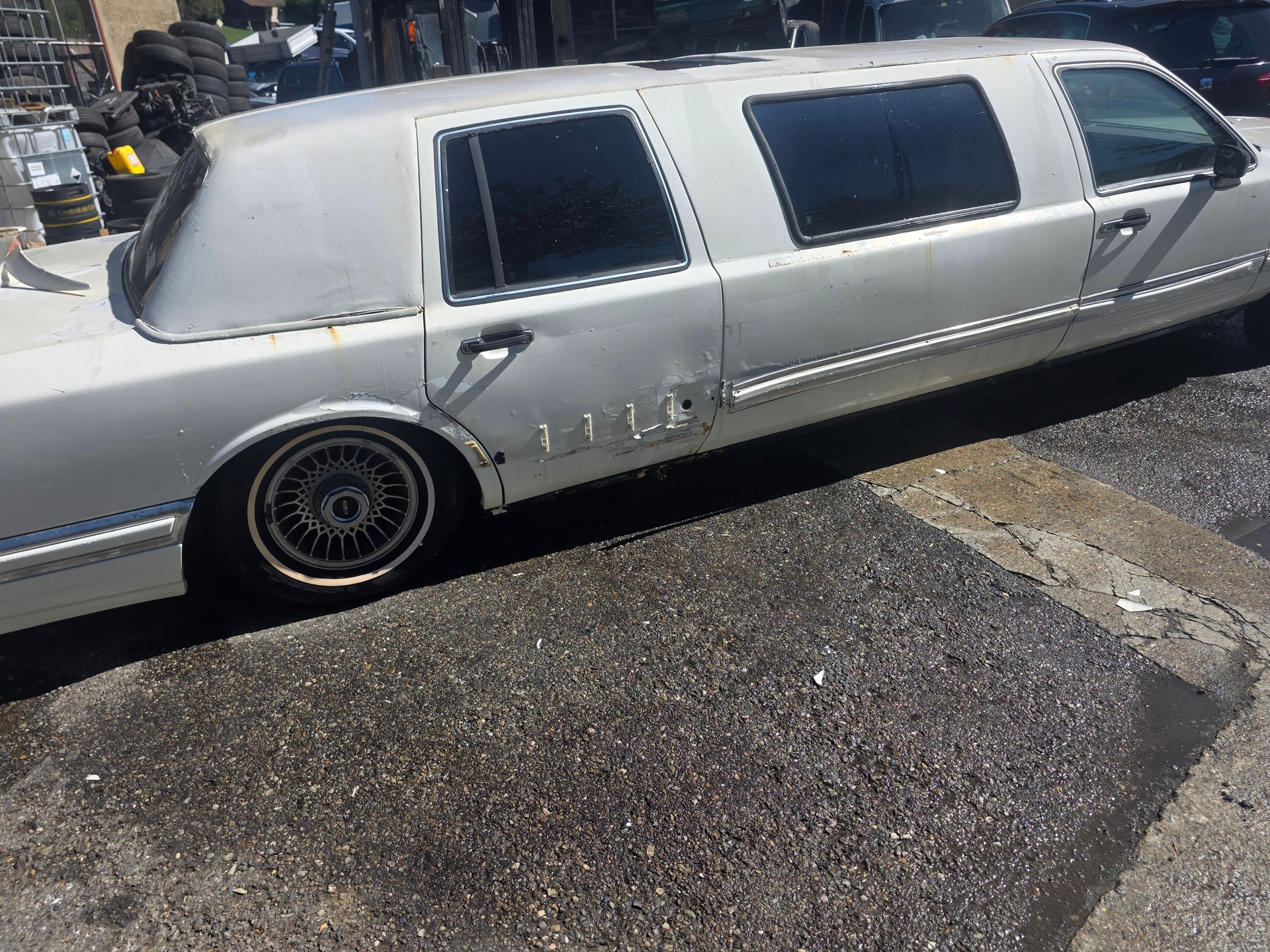 LINCOLN Town Car-image-11