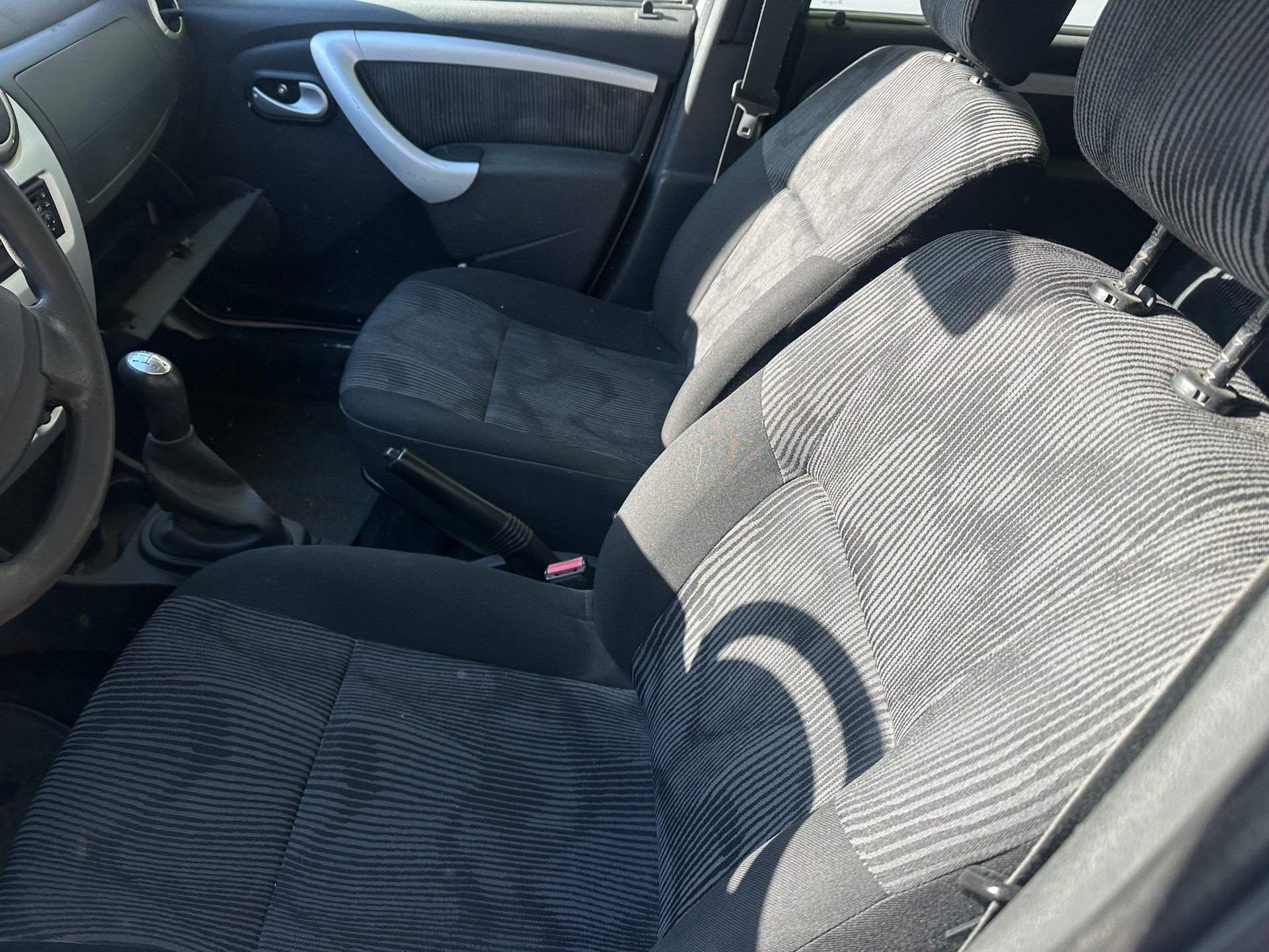 DACIA Logan 1.6 16V Lauréate-image-6