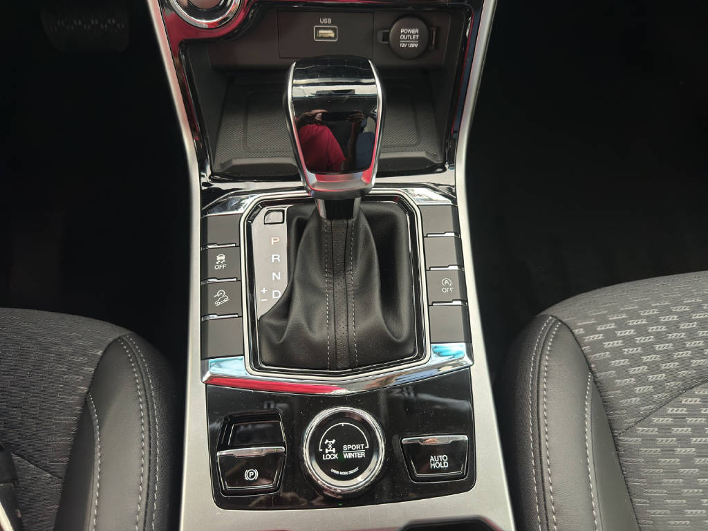 KGM-SsangYong Korando 1.5 T-Gdi Blackline 4x4-image-15