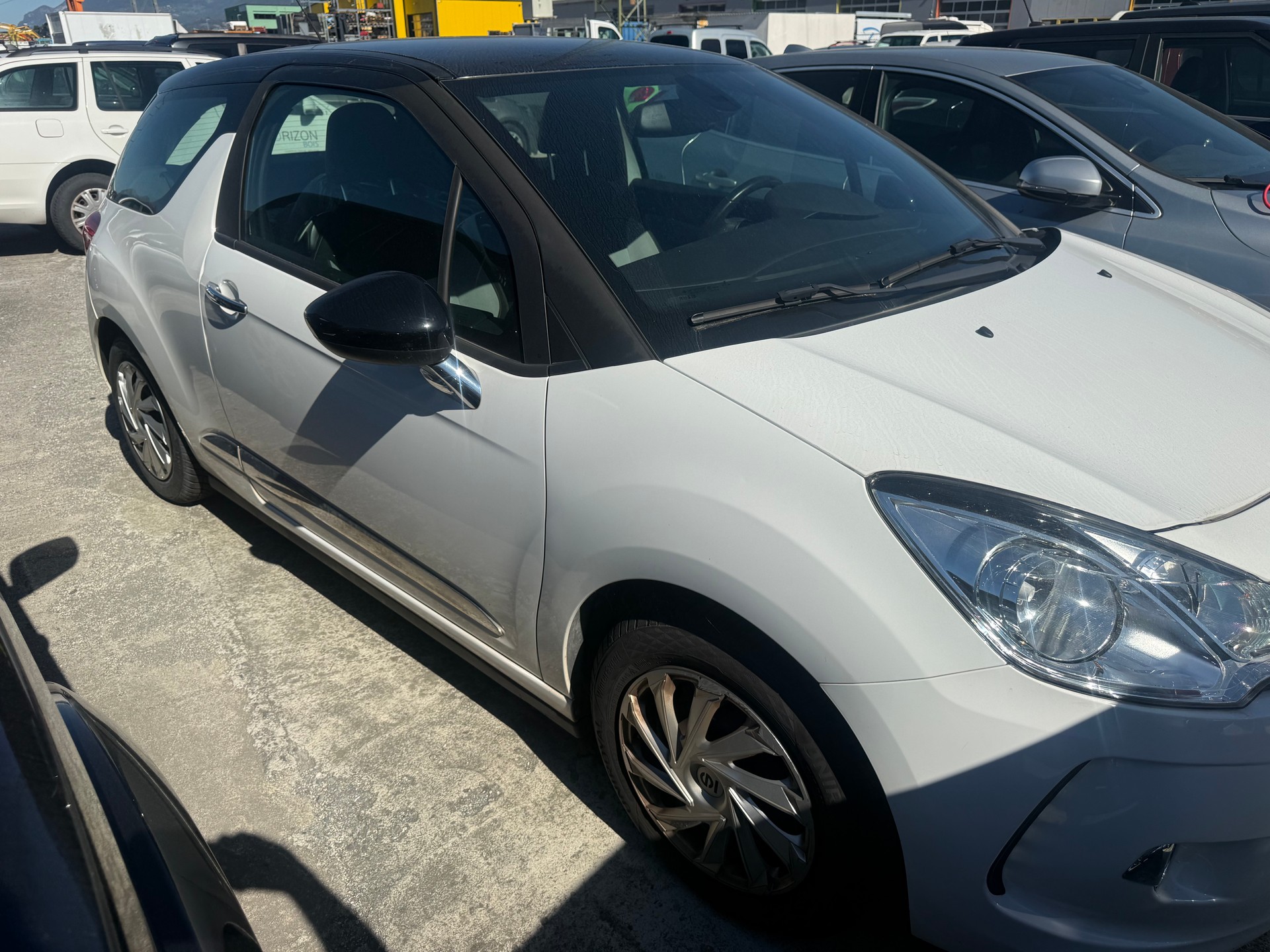 DS AUTOMOBILES DS3 1.2 VTi Chic-image-5