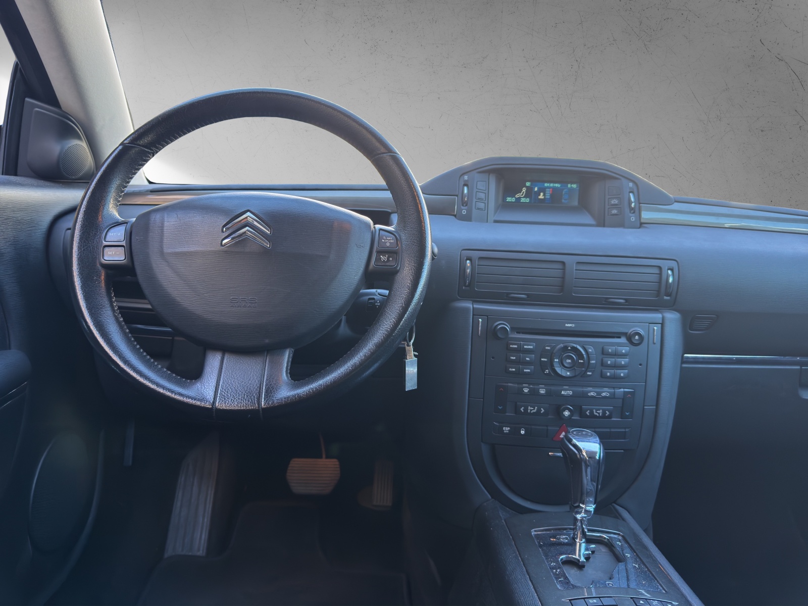 CITROEN C6 Sedan 2.7 HDi V6 Exclusive Automatic-image-6