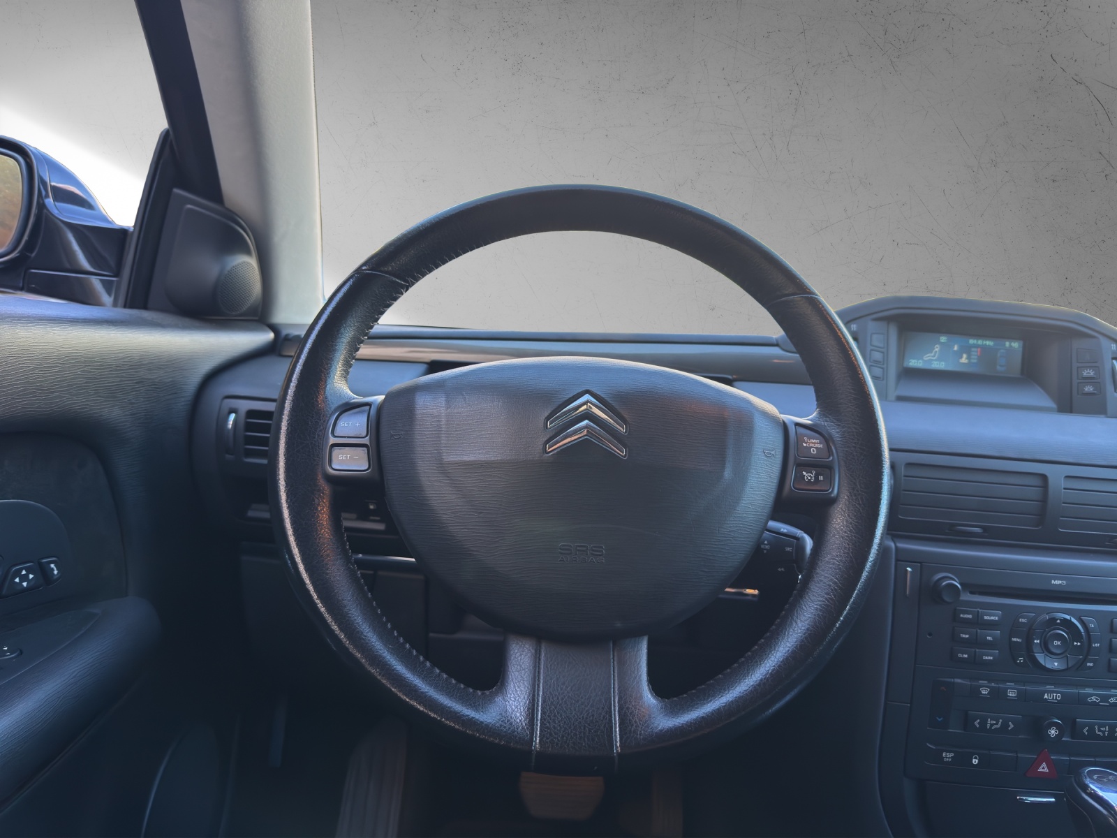 CITROEN C6 Sedan 2.7 HDi V6 Exclusive Automatic-image-5