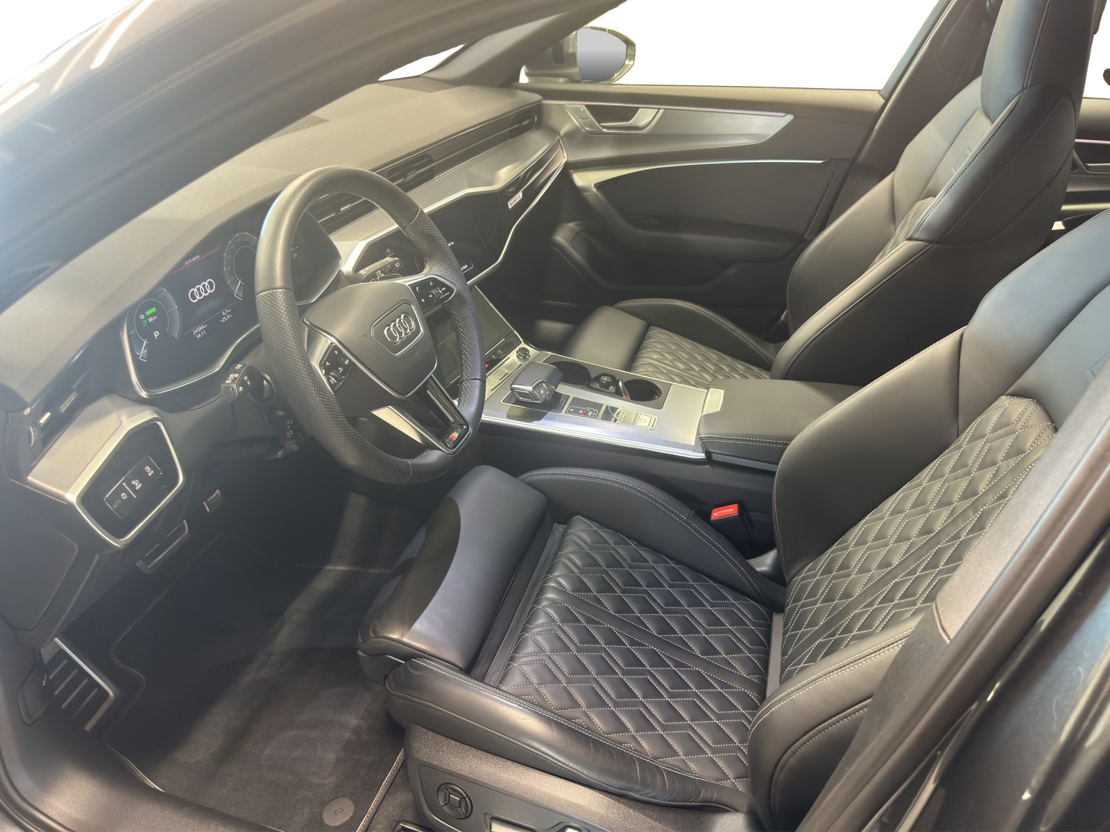 AUDI A6 Avant 50 TFSIe S line quattro S-tronic-image-9