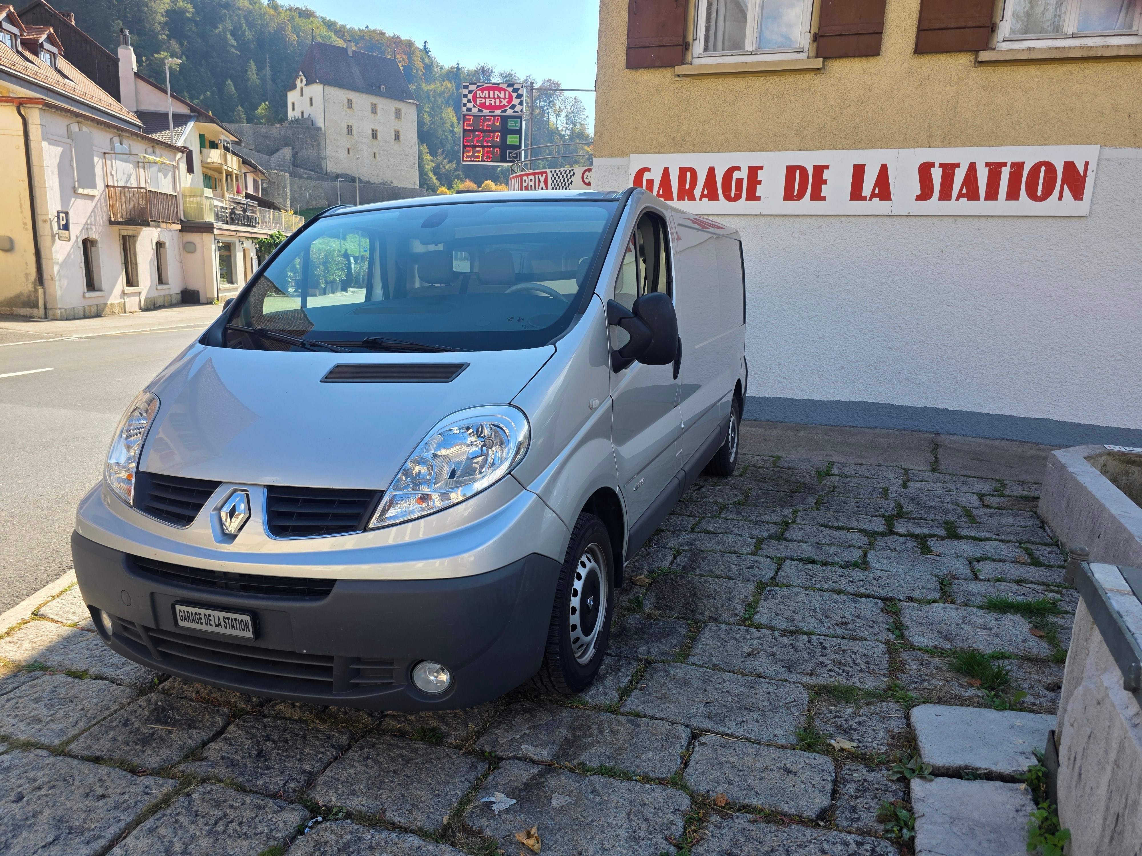 Car photo