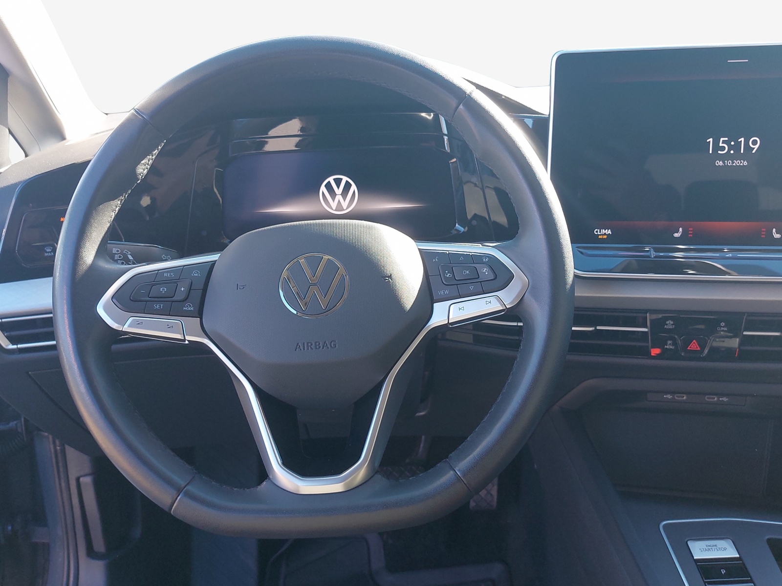 VW Golf 1.5 e TSI mHEV United DSG-image-5