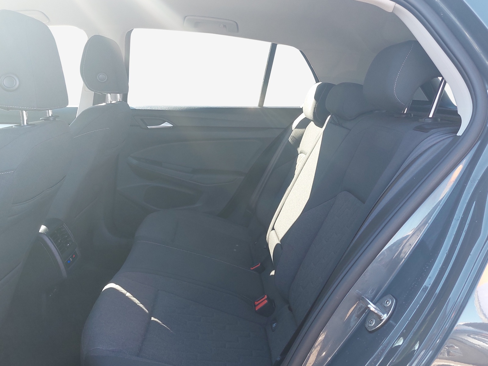 VW Golf 1.5 e TSI mHEV United DSG-image-7
