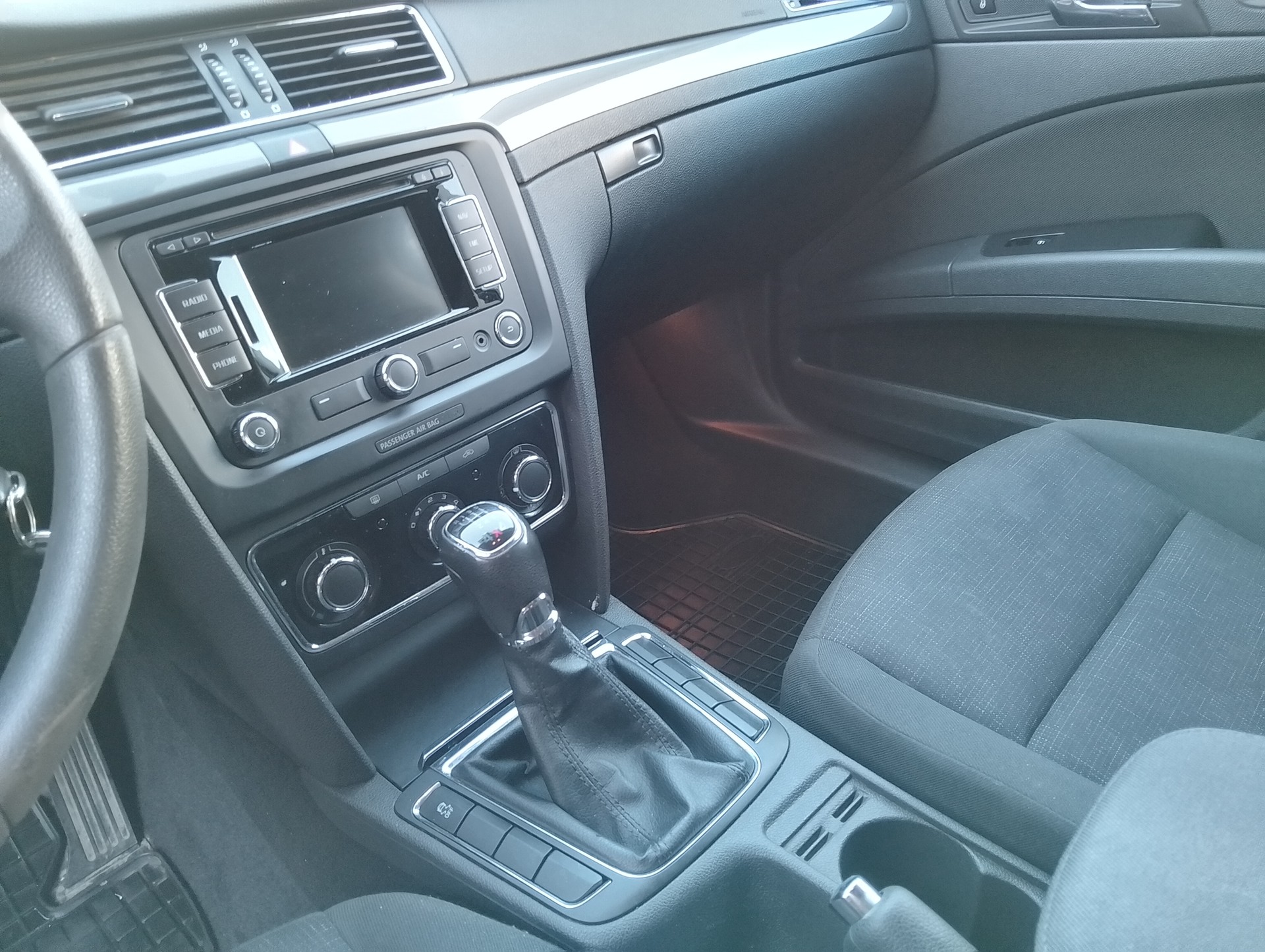 SKODA Superb Combi 1.8 TSI AllDrive 4x4-image-13