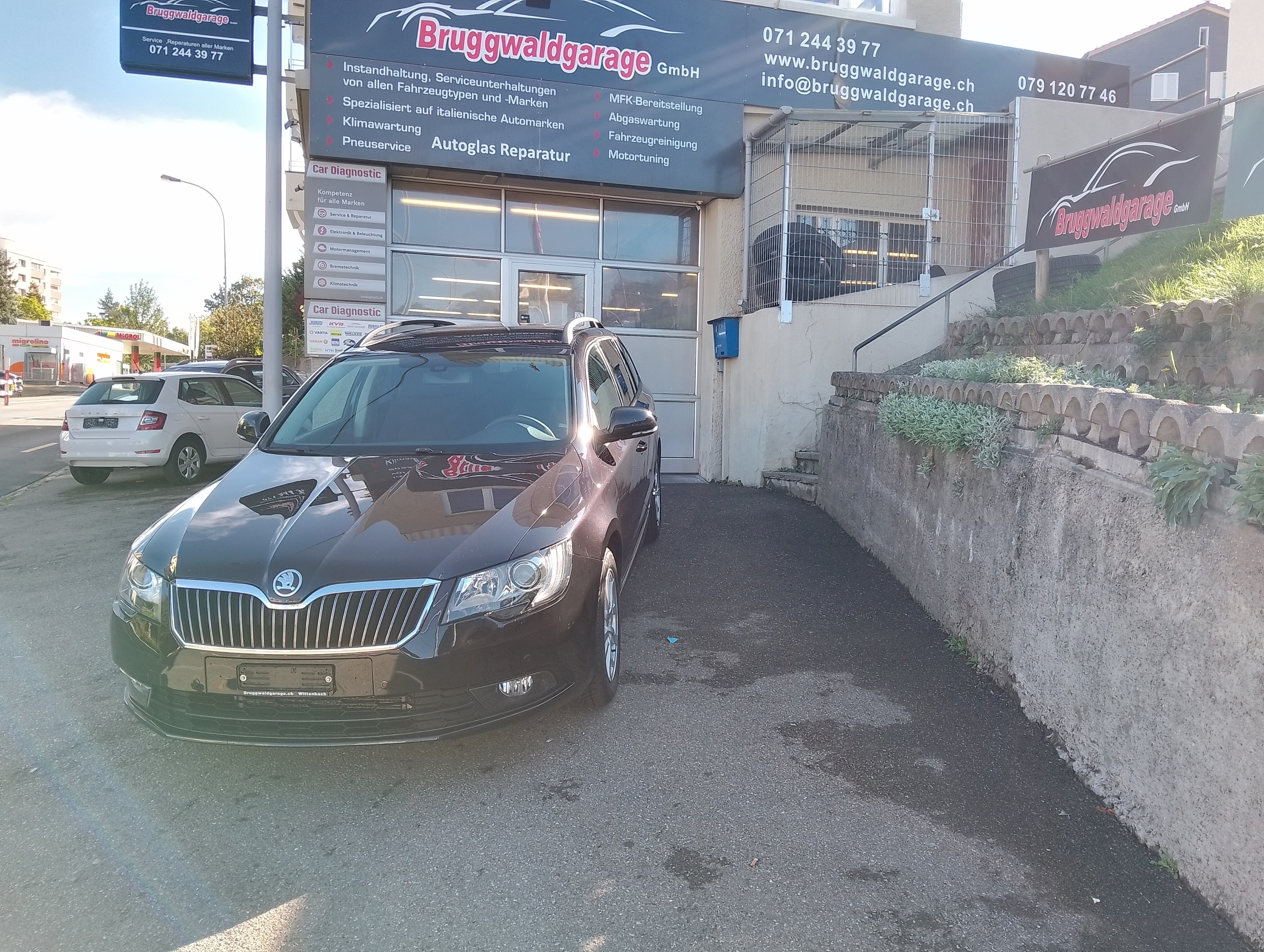 Car photo