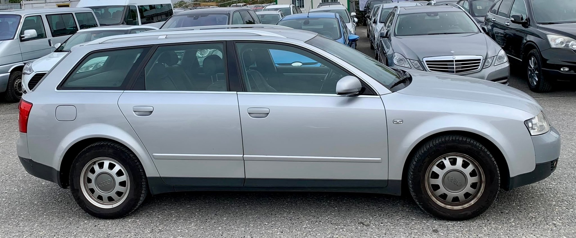 AUDI A4 Avant 1.9 TDI (Klimatronik * Radio CD * Leder/Alcantara * BO3)-image-7