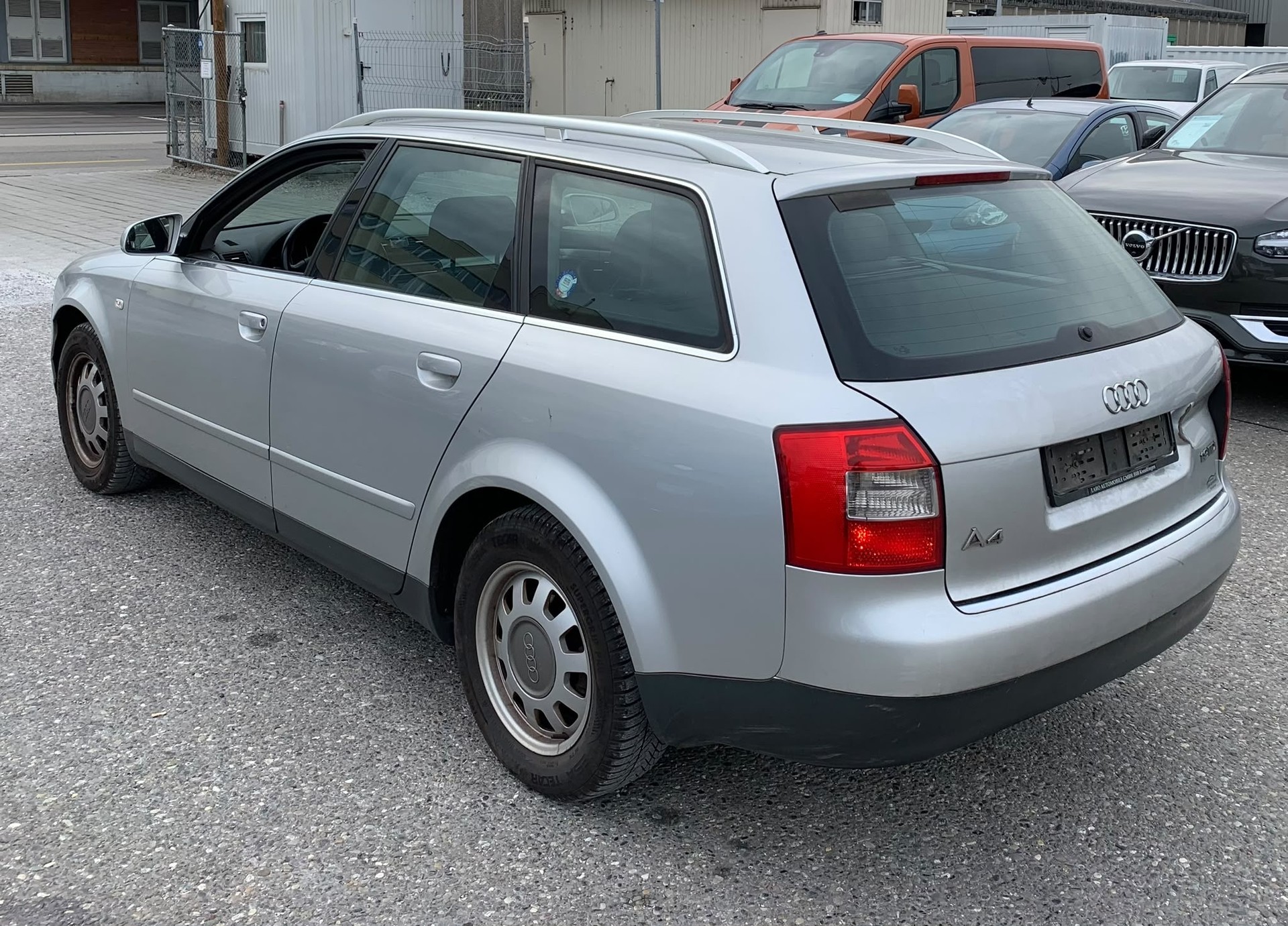 AUDI A4 Avant 1.9 TDI (Klimatronik * Radio CD * Leder/Alcantara * BO3)-image-5