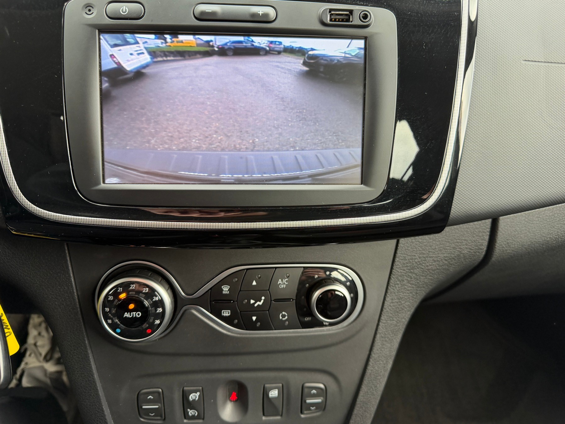 DACIA Logan MCV dCi 95 Stepway-image-9