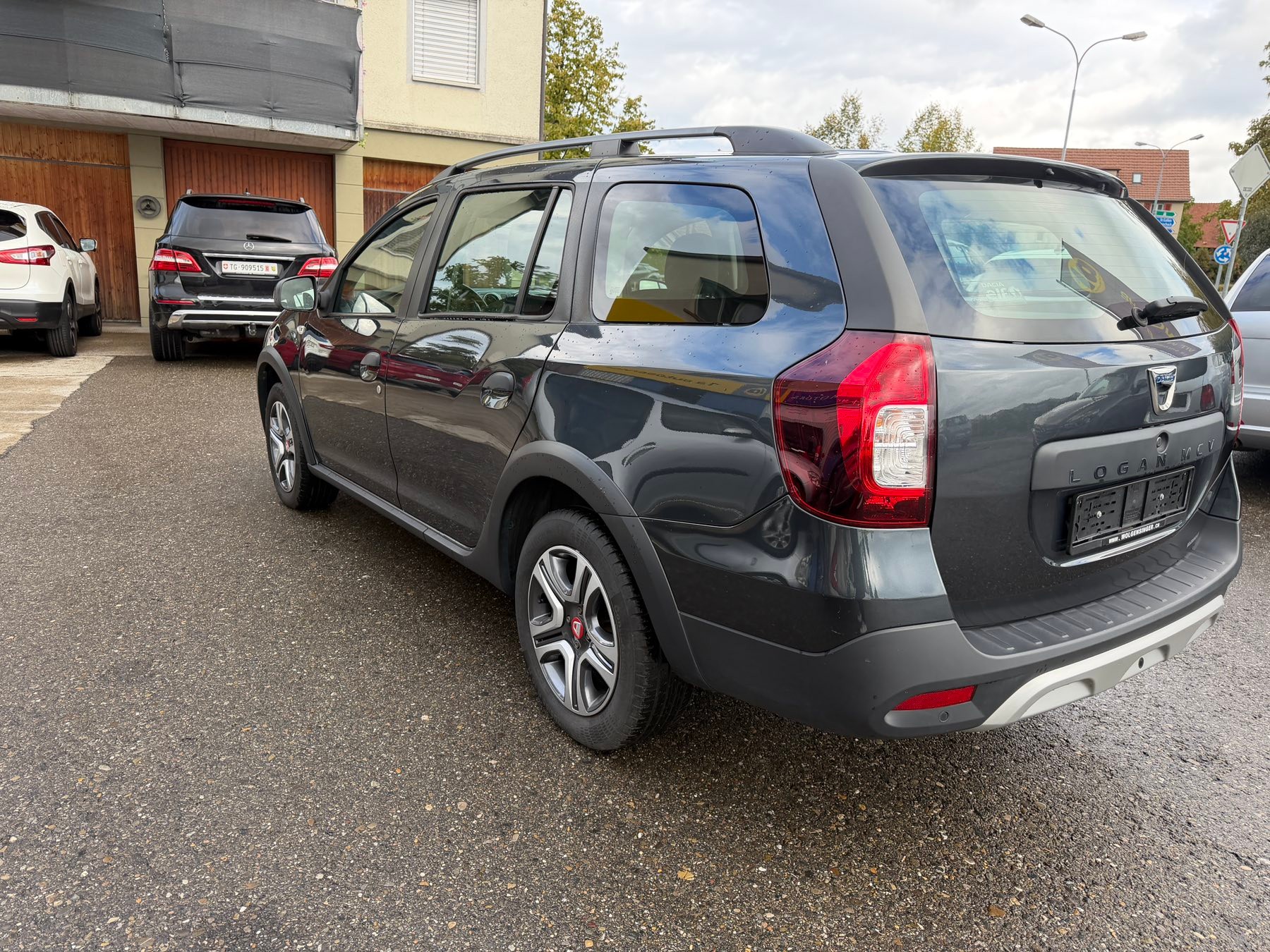 DACIA Logan MCV dCi 95 Stepway-image-5