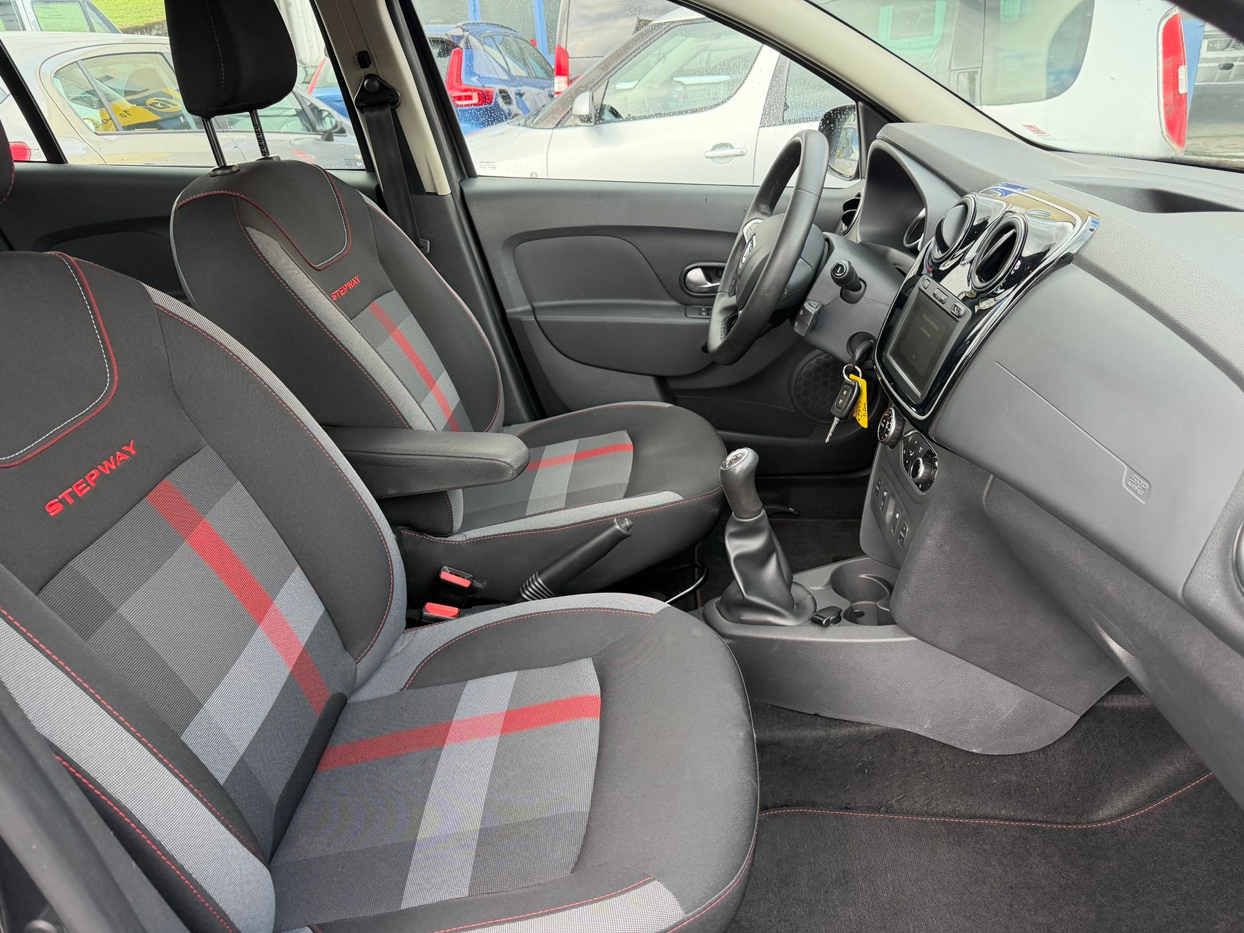 DACIA Logan MCV dCi 95 Stepway-image-8