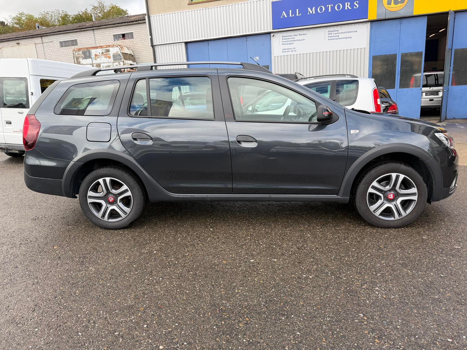 DACIA Logan MCV dCi 95 Stepway-image-3